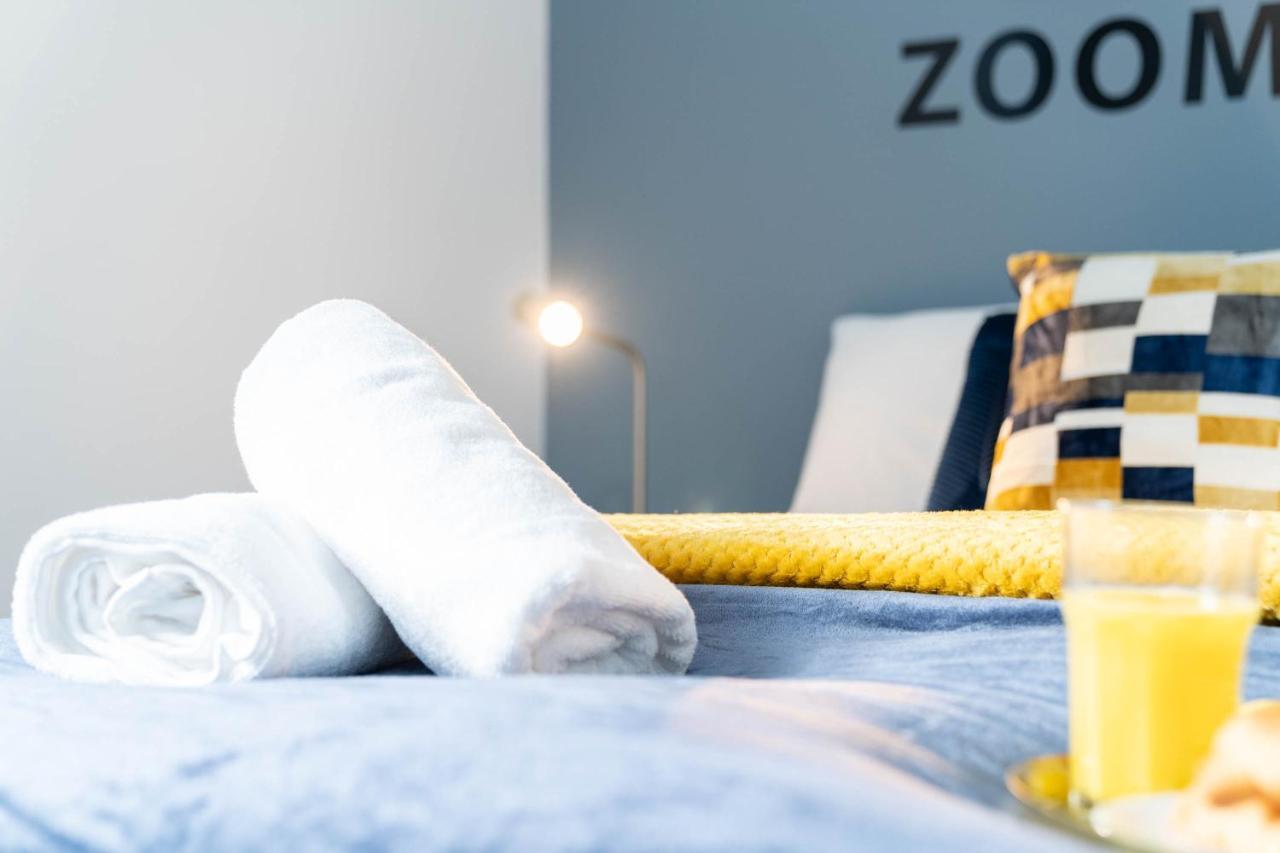 Chic Studio Oasis, West Midlands! Apartment Birmingham Ngoại thất bức ảnh